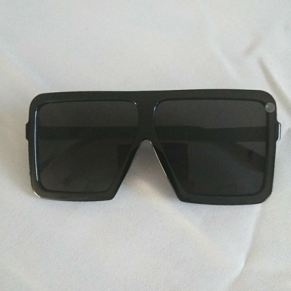 Black sunglasses